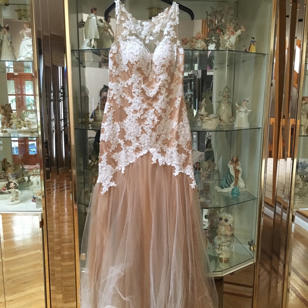 Tan with white flowers pattern dress